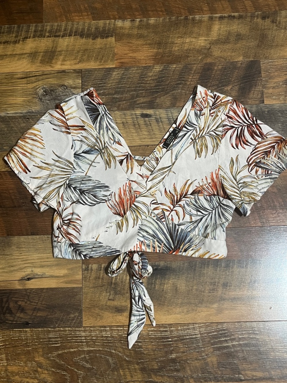 Tie-Front Tropical Leaf Crop Top - White with Rust & Gray Leaves (S)